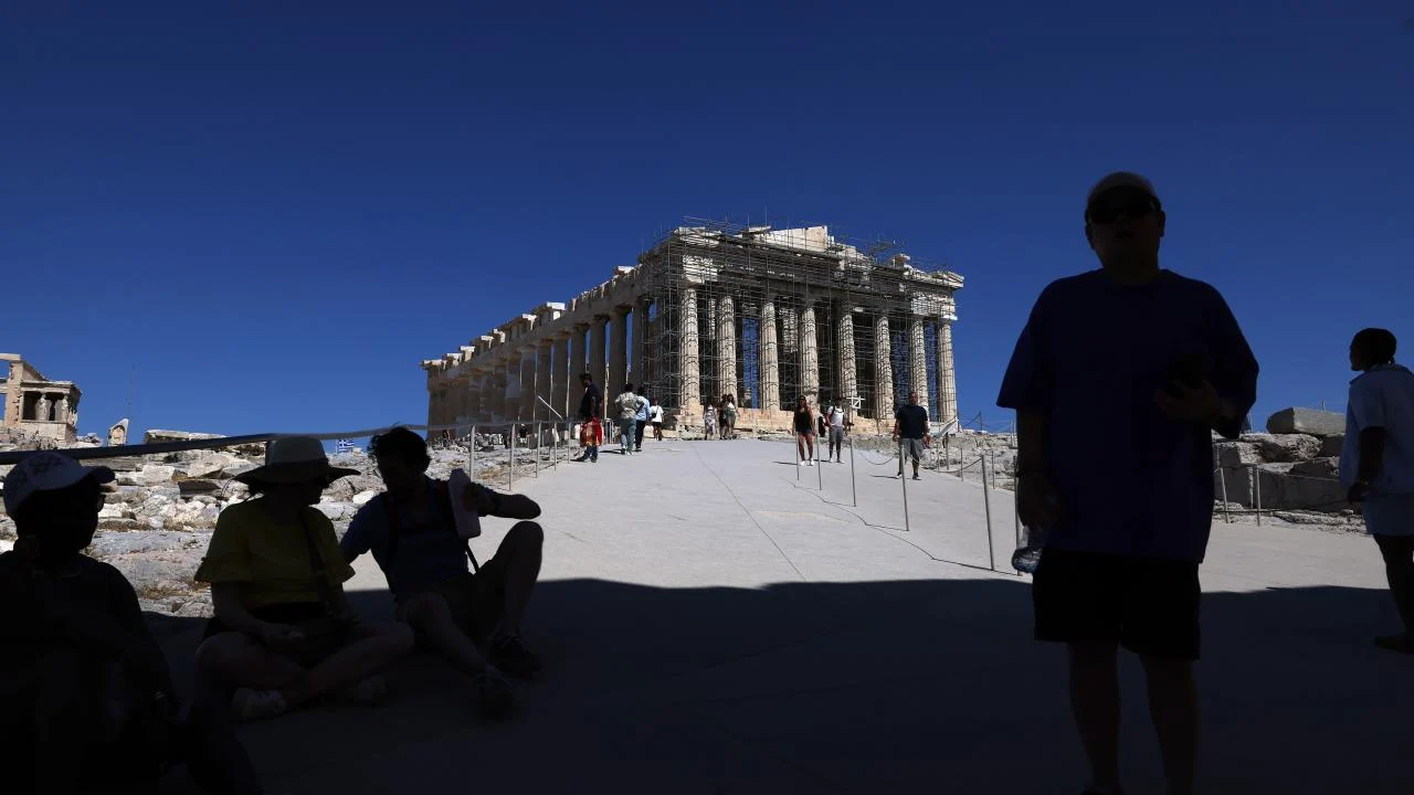Hava savunmasını İsraile bırakan Atinaya Yunan halkı tepkili