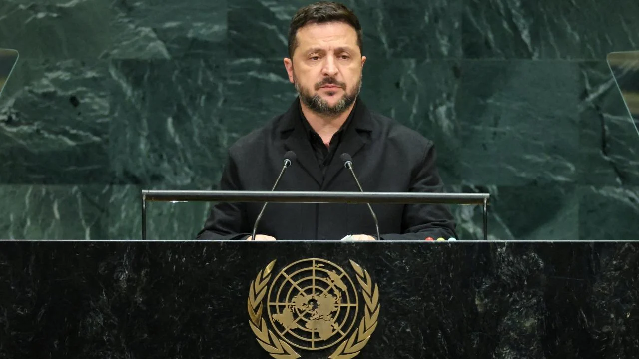 Zelenski: Sabah saatlerinden itibaren toplam 8 bölge saldırı altında