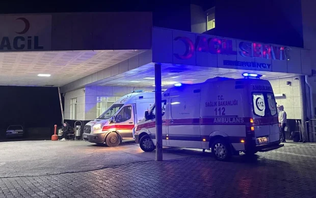 İzmirde 80 işçi gıda zehirlenmesi nedeniyle hastanelere başvurdu