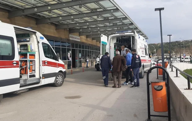 İzmir'de fabrikada patlama meydana geldi: 3'ü ağır 7 işçi yaralandı