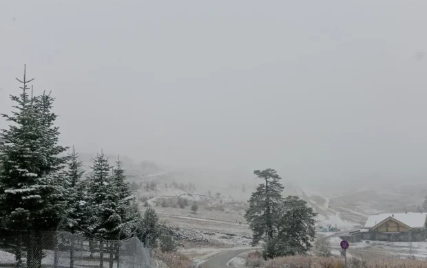 Bolu'nun yüksek kesimlerine kar yağdı
