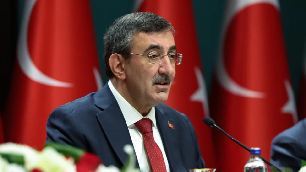 Cumhurbaşkanı Yardımcısı Yılmaz: Kim hukuka aykırı işlem yaptıysa sonuçlarına katlanmalı