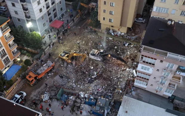 Maltepe'de kısmen çöken binanın bilirkişi ön raporu TRT Haber'de