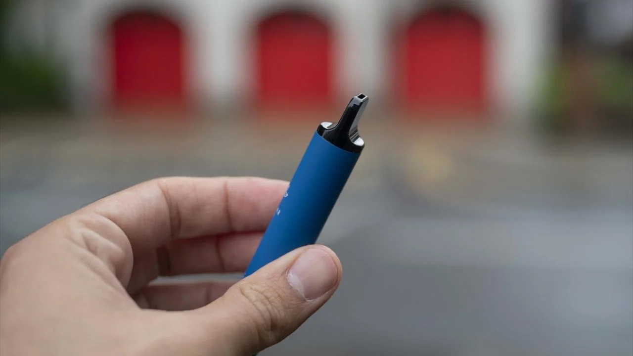 Yapay zeka botları İngiltere'deki elektronik sigara yasağı anketini manipüle etmeye çalıştı