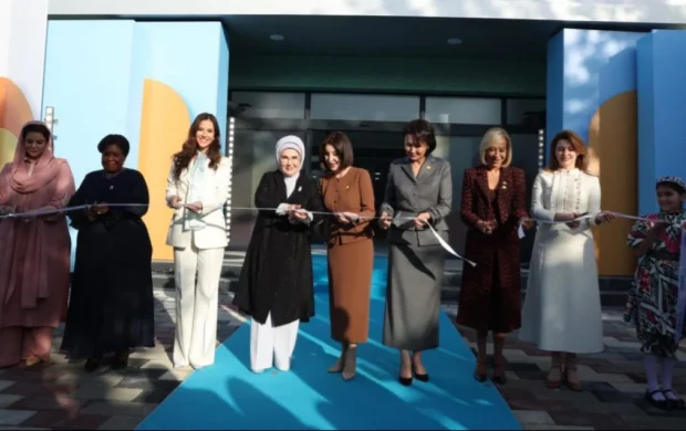Emine Erdoğan, Özbekistan'da rehabilitasyon merkezi ve okul öncesi eğitim kurumunun açılışına katıldı