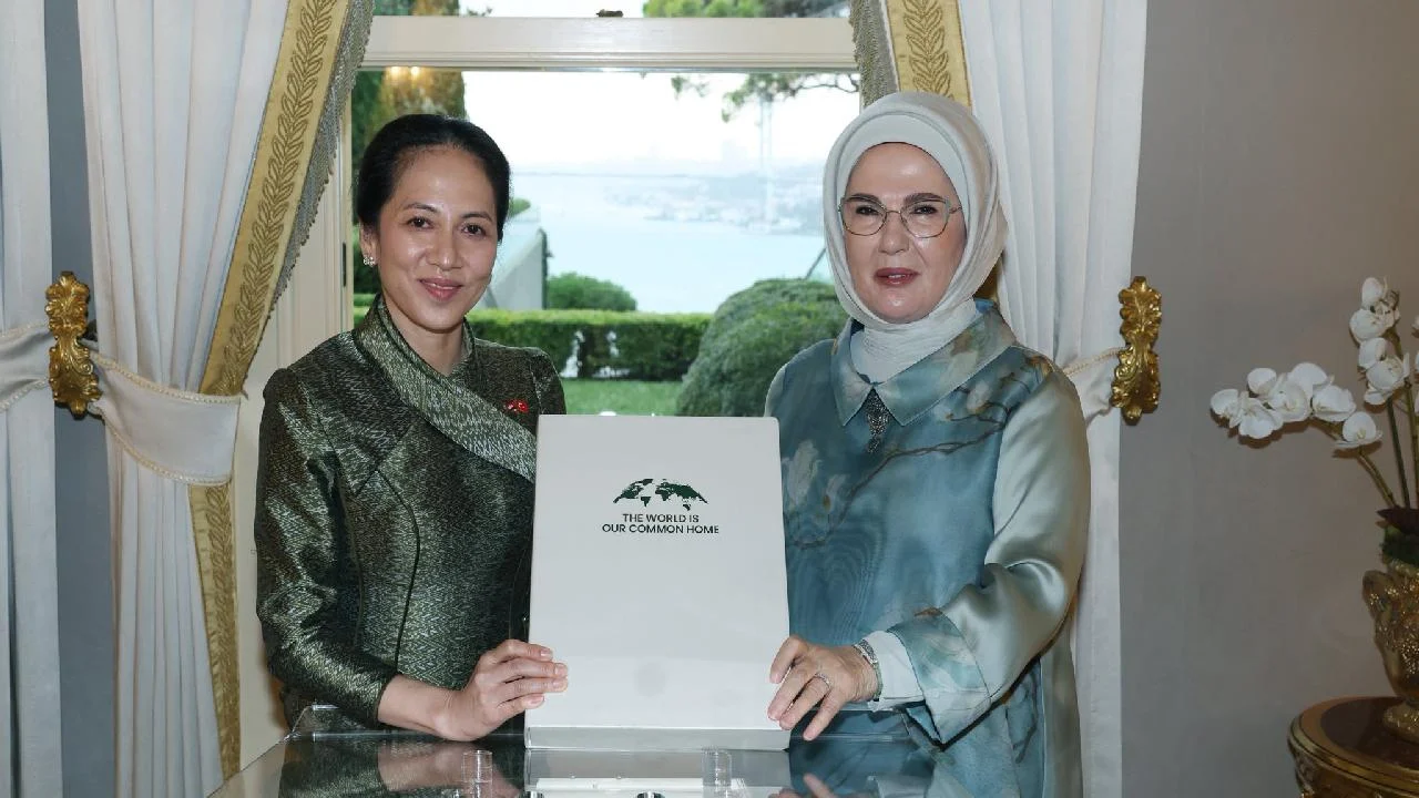 Emine Erdoğan Kamboçya Başbakanı Manet'in eşi Chanmony ile görüştü