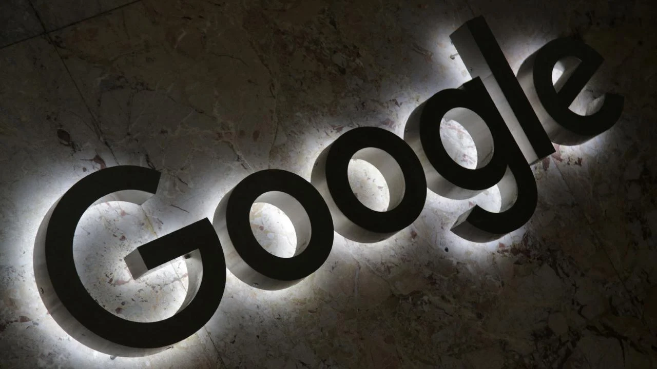 Google'ın değeri, yapay zeka korkularının Wall Street'i sarsmasıyla 500 milyar dolar düştü