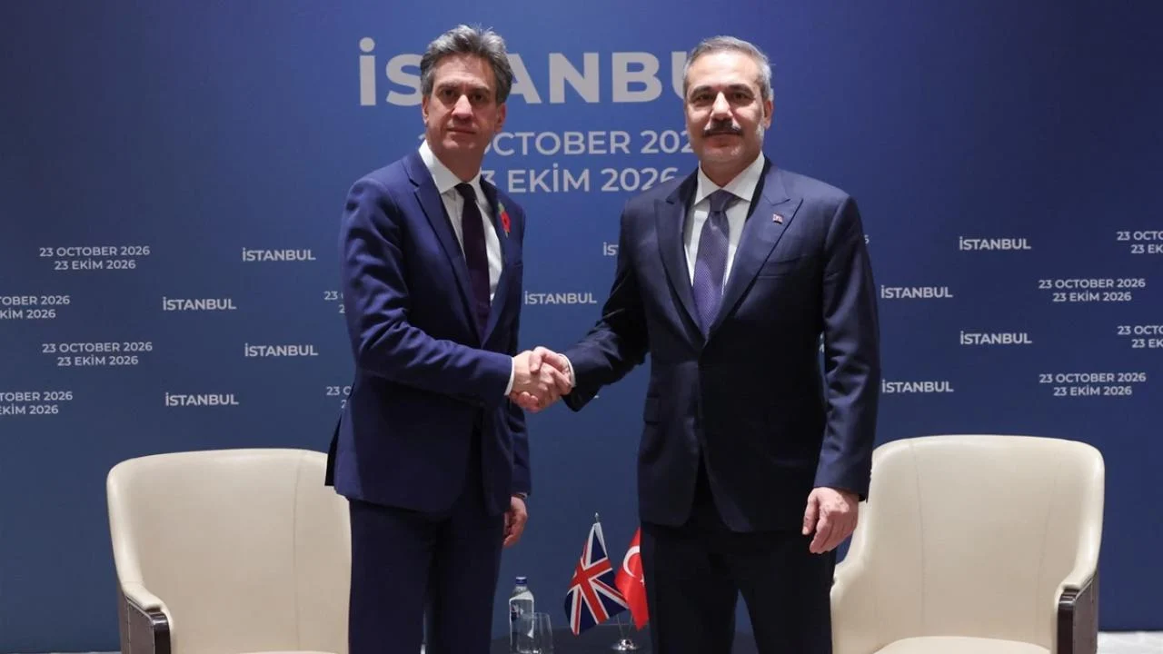 Dışişleri Bakanı Fidan Pakistan Dışişleri Bakanı Dar ile görüştü