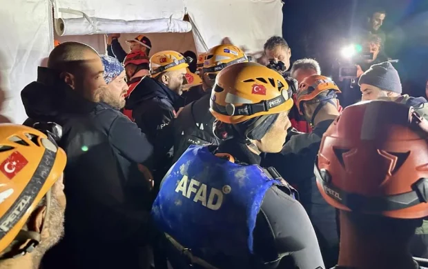 Isparta'da kanyonda mahsur kalan 10 İHH gönüllüsü kurtarıldı