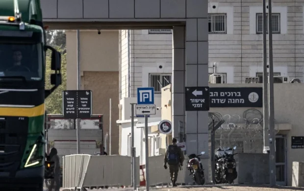 Haaretz: İsrail cezaevlerindeki Filistinli esirler açlığa, salgın hastalıklara ve sistematik işkenceye maruz kalıyor
