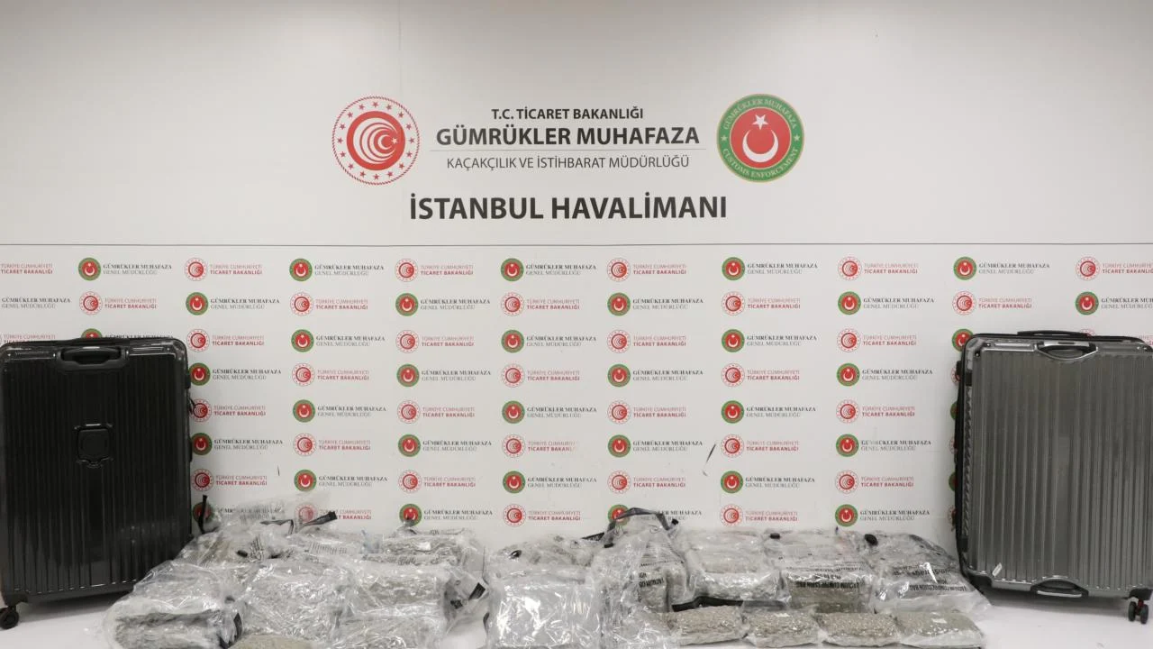 İstanbul Havalimanı'nda 34 kilogram uyuşturucu ele geçirildi
