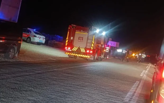 İzmir'de panelvanın çarptığı çift hayatını kaybetti