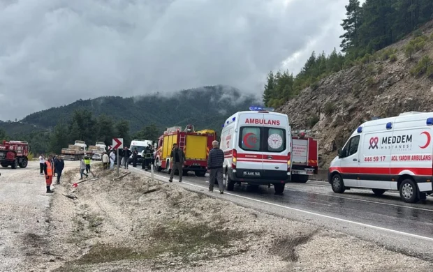 Burdur'da otobüs kazası: 1 ölü, 8 yaralı