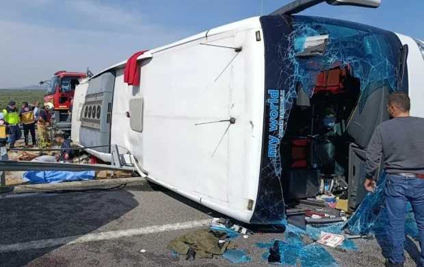 Manisa'da yolcu otobüsü ile çekici çarpıştı: 11 ölü, 27 yaralı