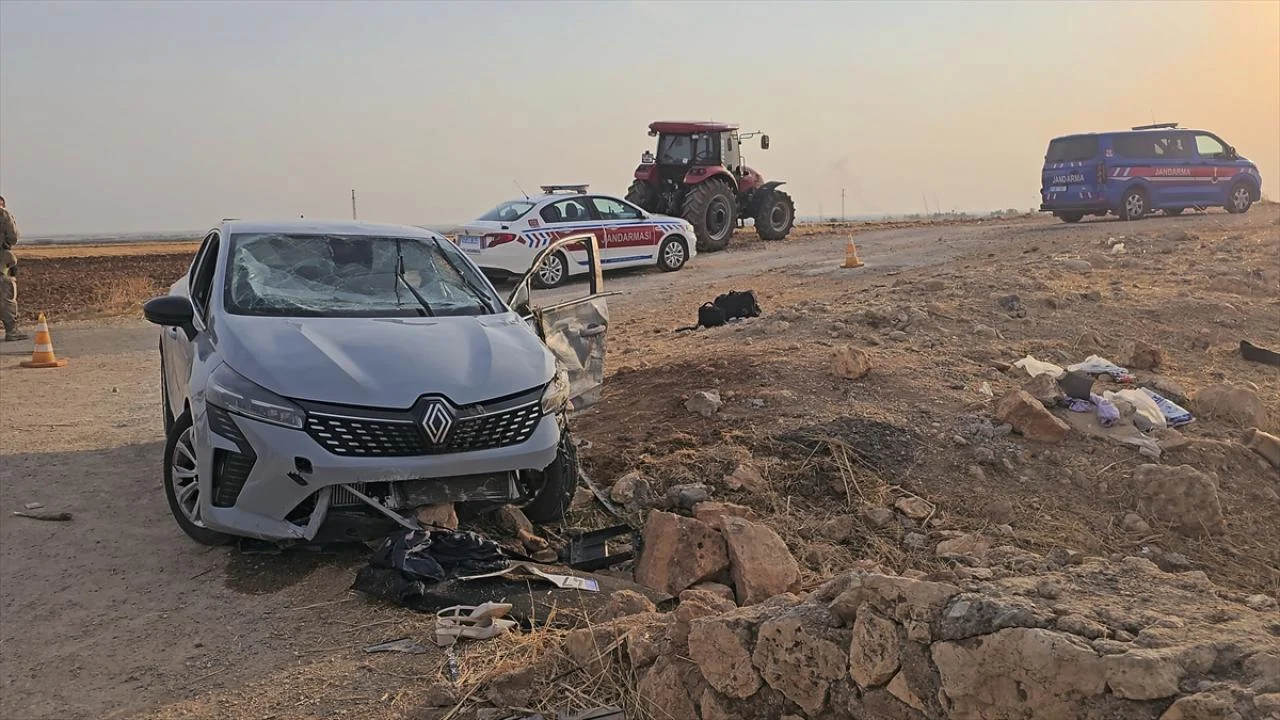 Mardin'de otomobil sulama kanalına devrildi: 6 ölü