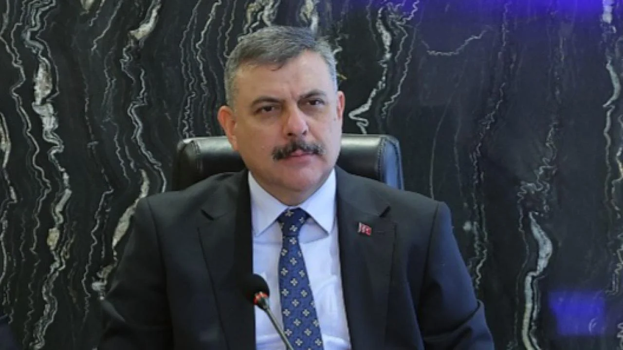 Bakan Çiftçi'den kısmen çöken binada hayatını kaybedenler için taziye mesajı