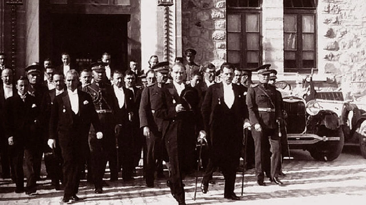 Cumhuriyet'e uzanan tarihi yolculukta 103 yıl geride kaldı