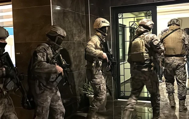 İstanbul'da FETÖ'nün hücre evlerine operasyon
