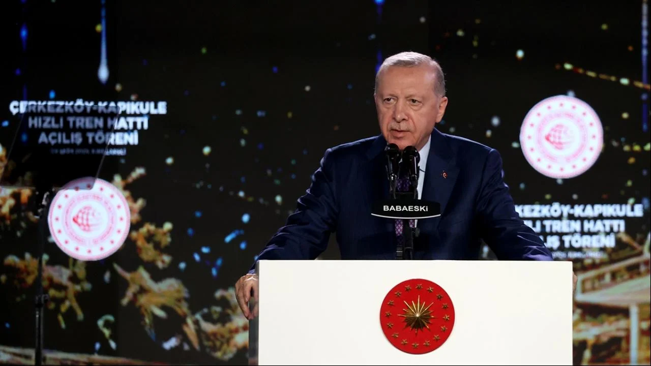 Erdoğan: Kim milletin emanetine el uzatırsa karşısında bizi bulur