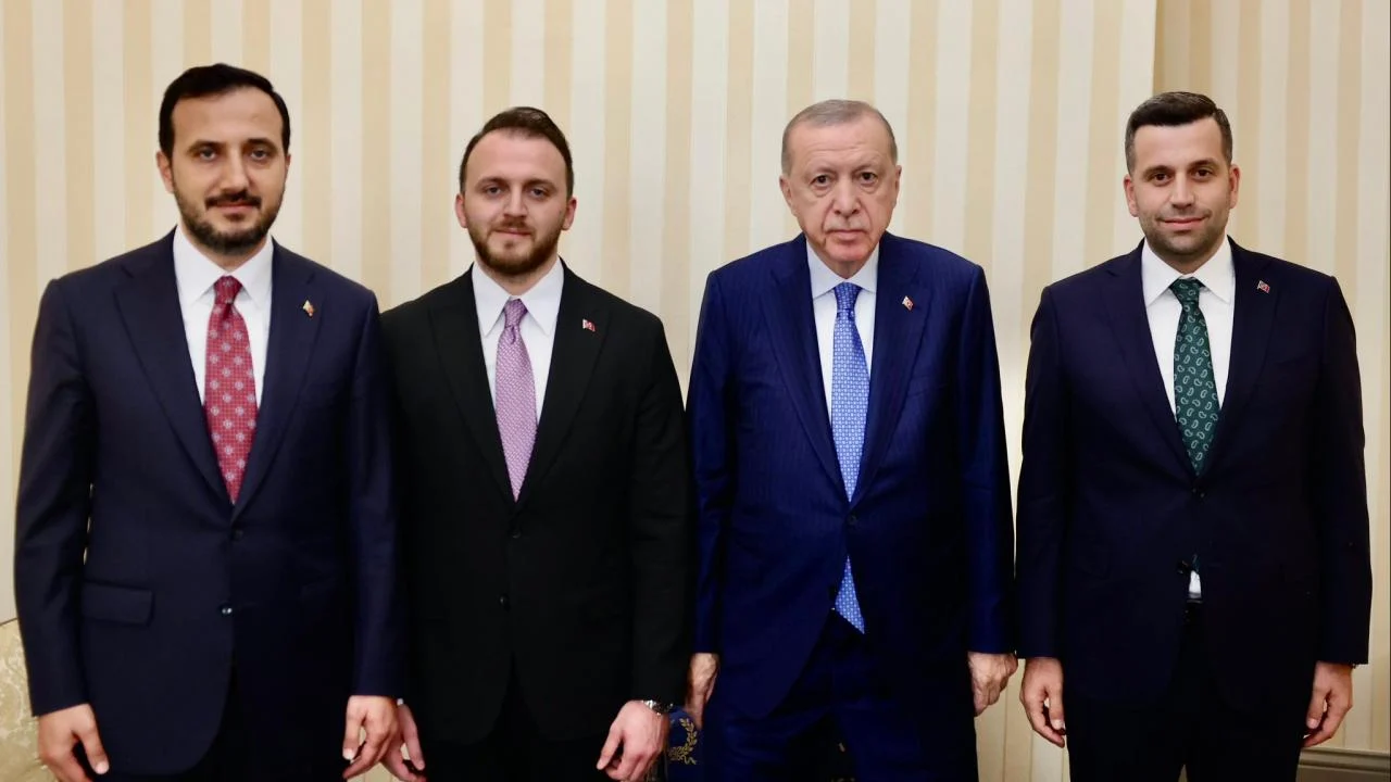 Cumhurbaşkanı Erdoğan, Üsküdar ve Ataşehir Belediye Başkan Vekilleri'ni kabul etti