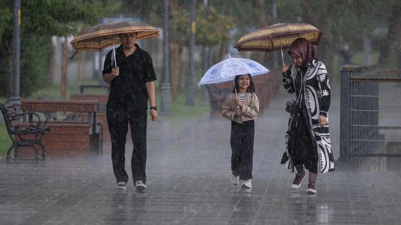 İstanbul'da eğitime 1 gün ara verildi