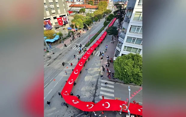 Samsun'da Cumhuriyet Bayramı 1919 metrelik Türk bayrağıyla kutlandı