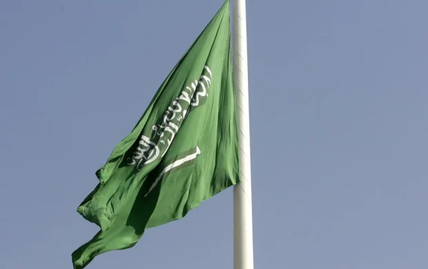 Suudi Arabistan: Riyad'daki havalimanına düzenlenen saldırılarda 3 kişi hayatını kaybetti