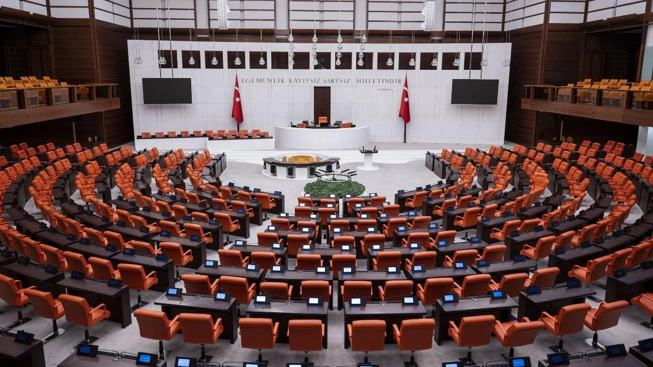 Mekke Anlaşması komisyona geliyor