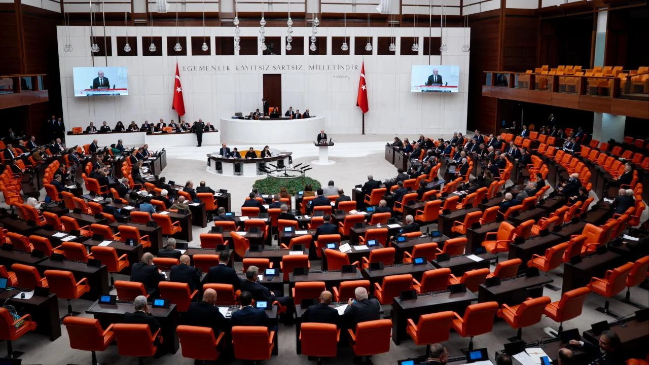 Mekke Anlaşması'nın onaylanmasının uygun bulunduğuna dair kanun teklifi TBMM'de