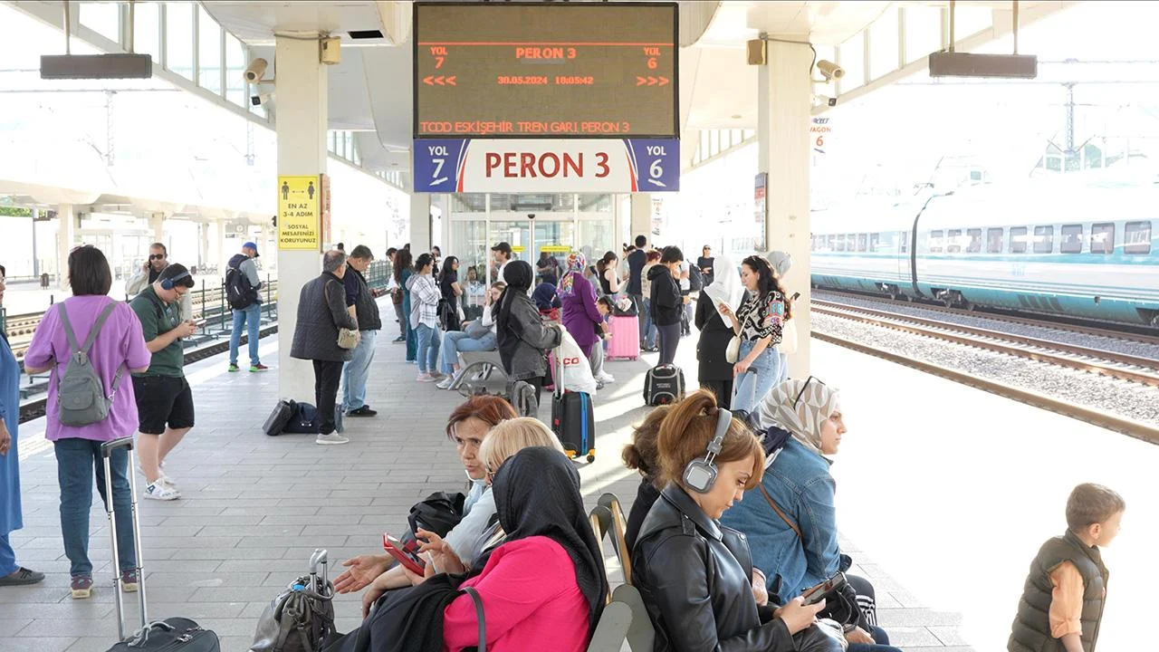 Ücretsiz tren seyahatlerinde dijital doğrulama 29 Ekim'de başlıyor