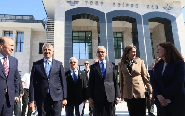 Bakan Uraloğlu, yapımı tamamlanan Edirne Garı'nı inceledi