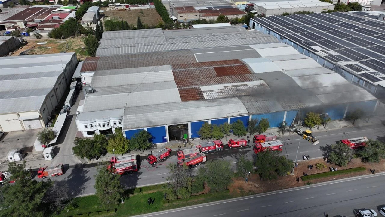 Gaziantep'te iplik fabrikasında çıkan yangın kontrol altına alındı